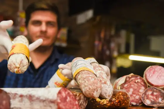 Salami - ¿Qué es y cómo elegir uno bueno? Guía completa