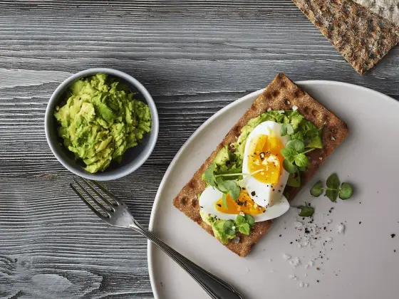 Sándwich de Aguacate y Huevo - La Receta Perfecta